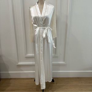 NWT Linea Donatella Lace Robe